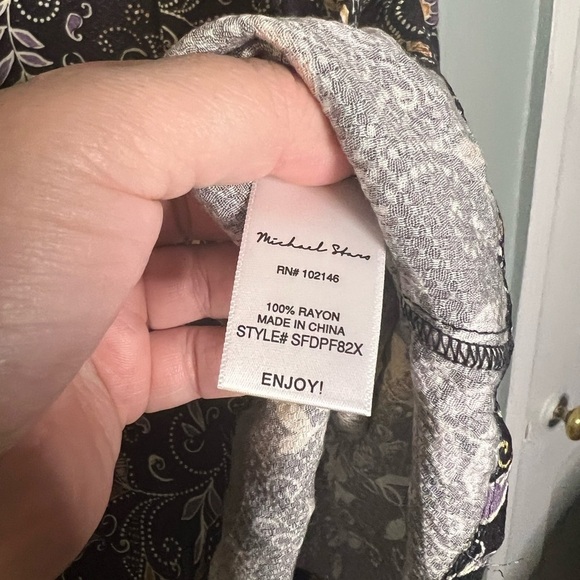 Michael Stars Los Angeles floral print tie neck long sleeve blouse - Picture 6 of 7